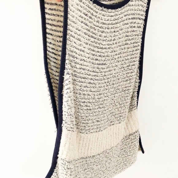 5/$40 7 for All Mankind Ivory/Navy Open Side Top sz s - Picture 5 of 8